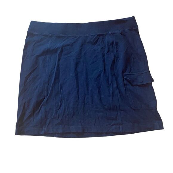 WEEKENDS BY CHICO’S | black stretchy skirt with side pocket size 2 or L - Picture 1 of 6